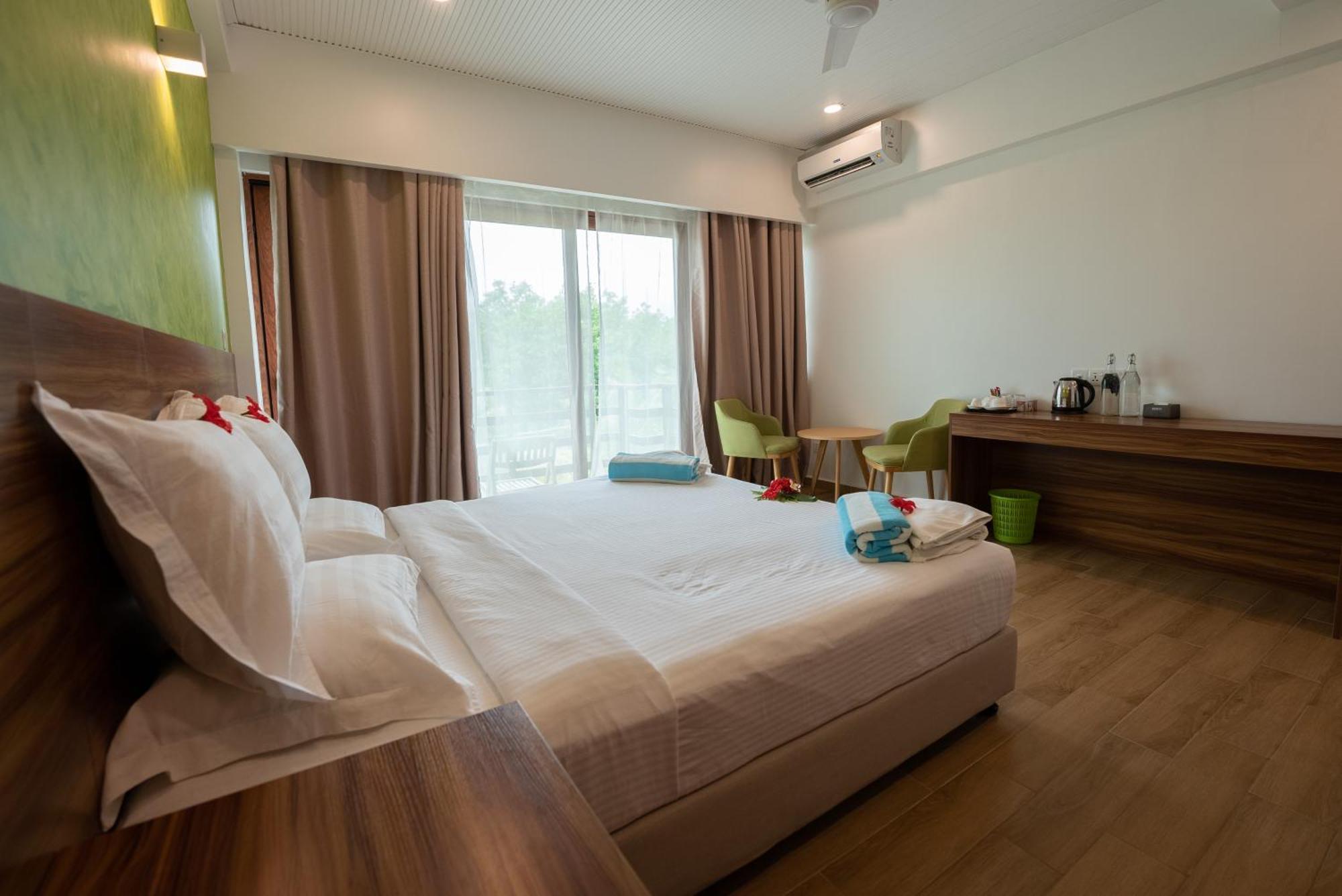Olive Goidhoo Hotel Exterior photo